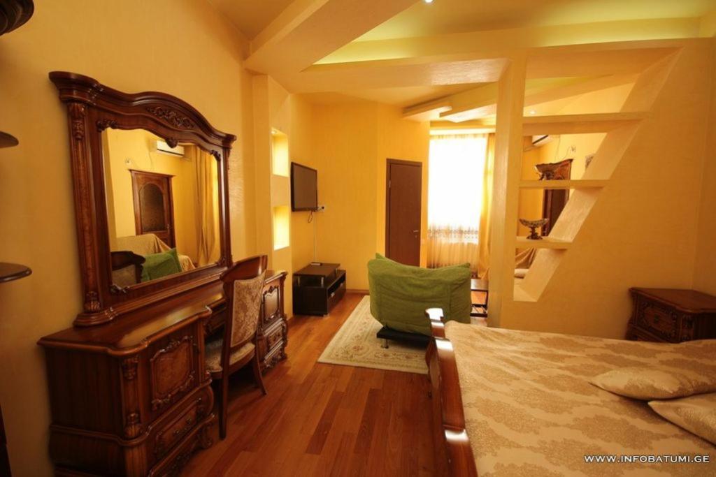 Hotel Black Sea House Μπατούμι Εξωτερικό φωτογραφία