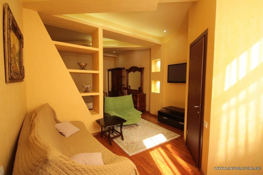 Hotel Black Sea House Μπατούμι Εξωτερικό φωτογραφία