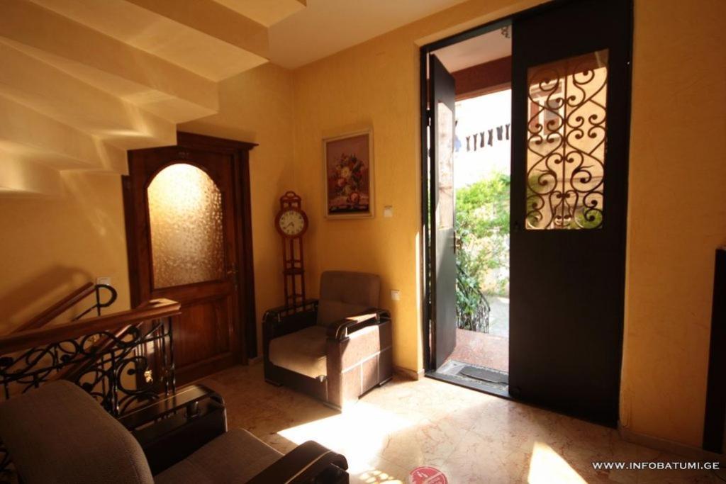 Hotel Black Sea House Μπατούμι Εξωτερικό φωτογραφία